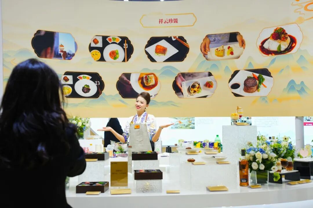 新海航航空集团亮相第三届CATA航空大会